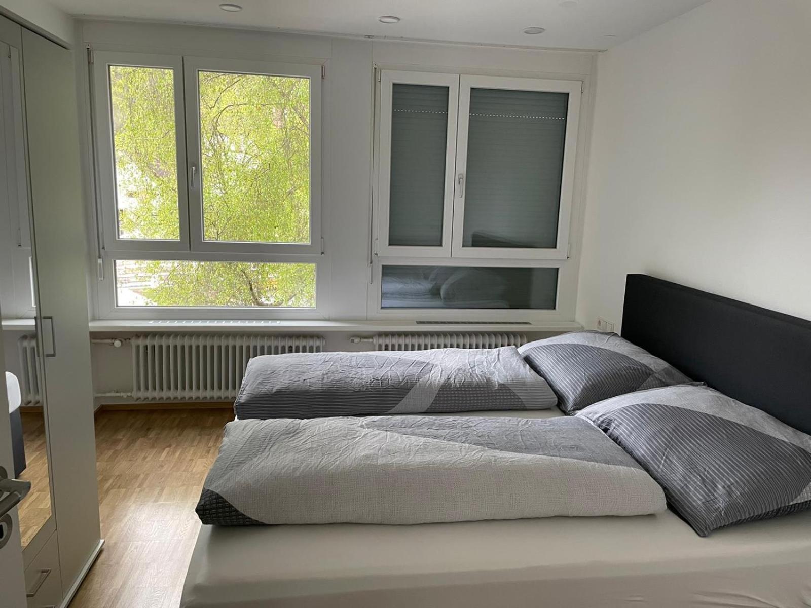 Zimmer & Appartements Am Schlossplatz ホーエネムス 部屋 写真